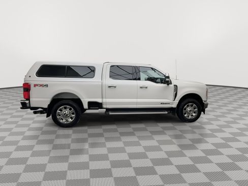 Used 2023 Ford F350 Lariat w/ Chrome Package image 39