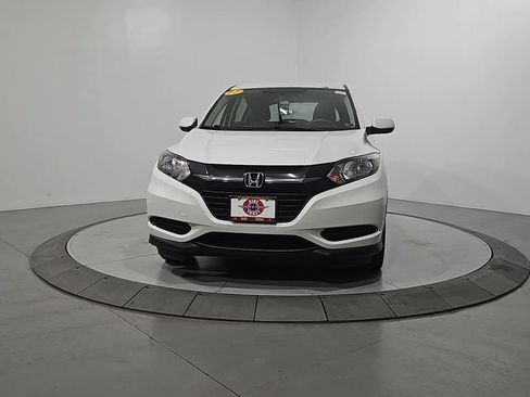 Used 2017 Honda HR-V LX image 8