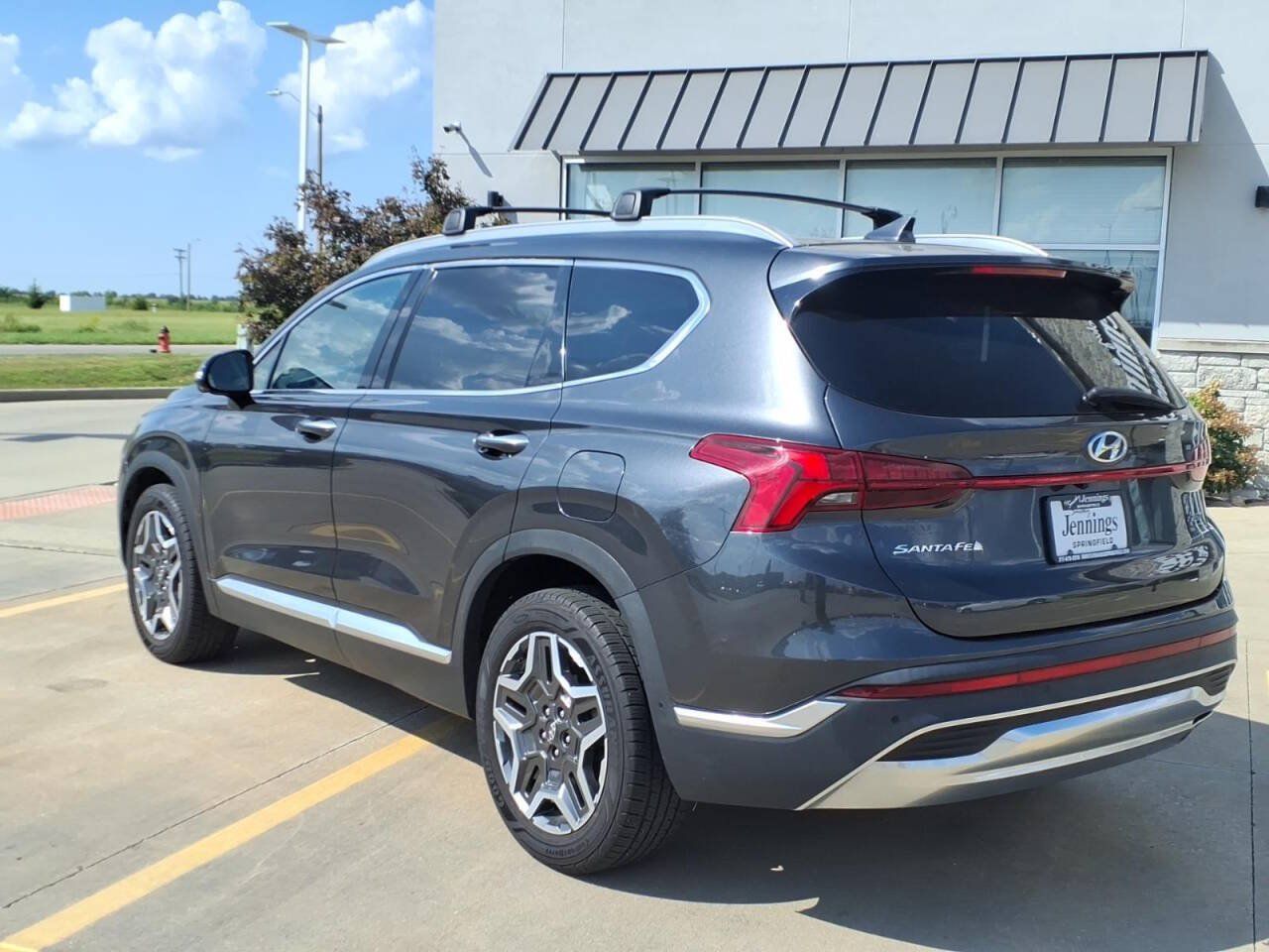 Used 2022 Hyundai Santa Fe Limited FWD image 3