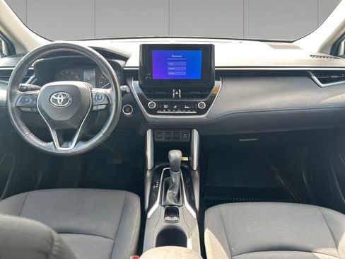 Used 2023 Toyota Corolla Cross LE AWD/4WD image 12