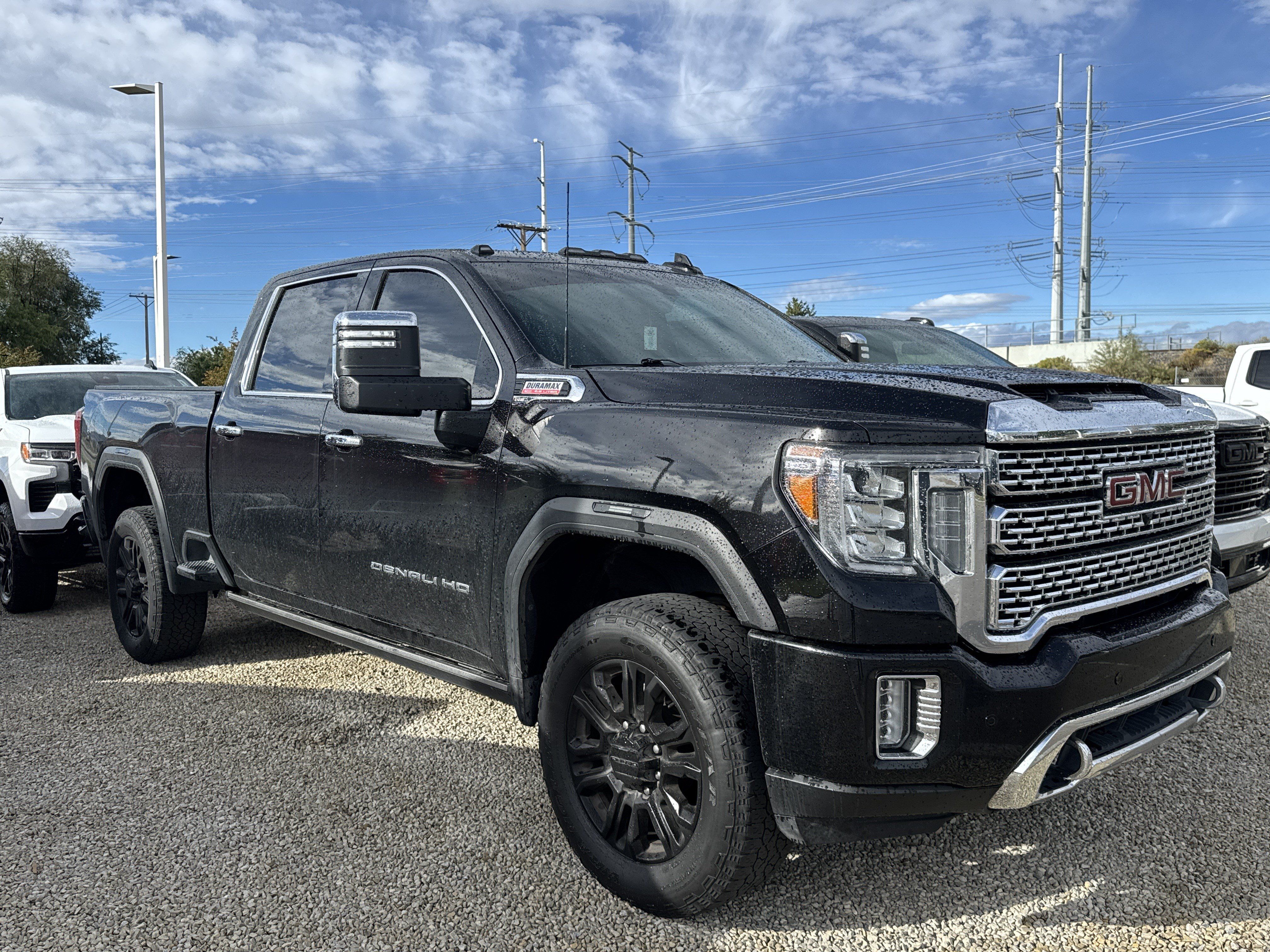 Used 2023 GMC Sierra 3500 Denali w/ Denali Black Diamond Edition AWD/4WD image 3
