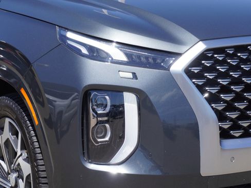 Used 2021 Hyundai Palisade Calligraphy FWD image 3