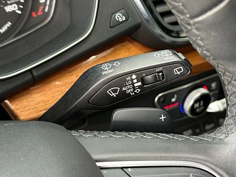 Used 2021 Audi Q5 2.0T Premium w/ Convenience Package image 35