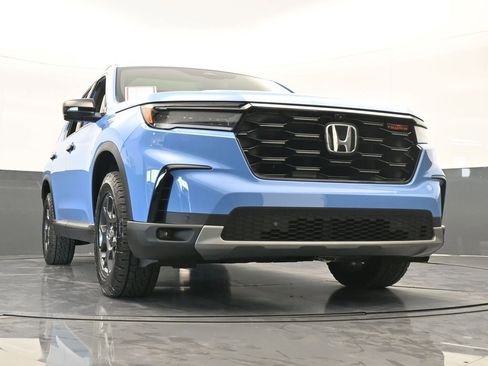 Used 2025 Honda Pilot TrailSport image 70