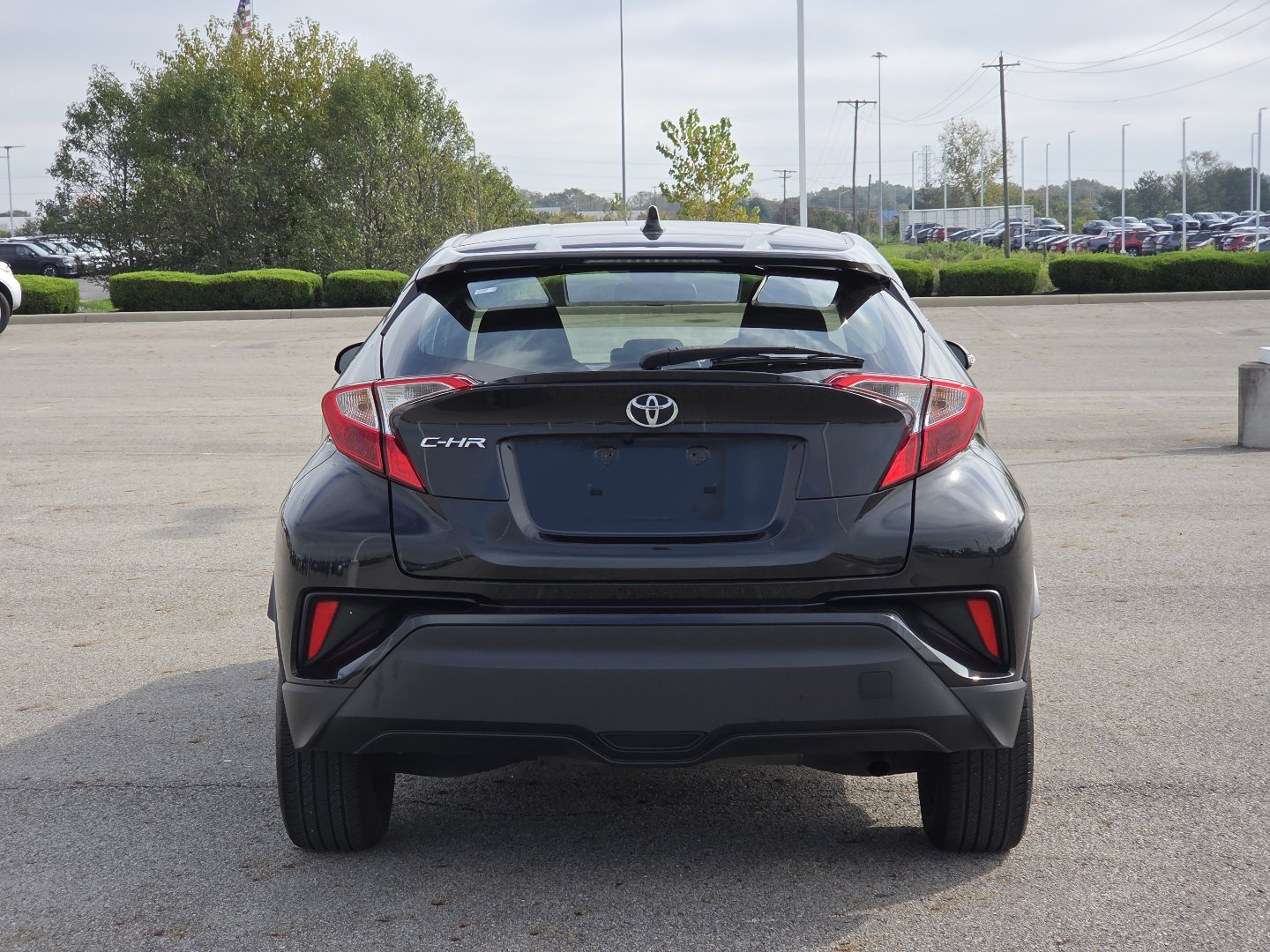Used 2019 Toyota C-HR LE FWD image 14