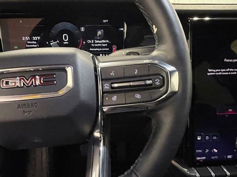 Used 2025 GMC Acadia Elevation image 36