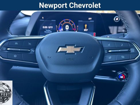 New 2026 Chevrolet Equinox LT w/ Convenience Package II image 25