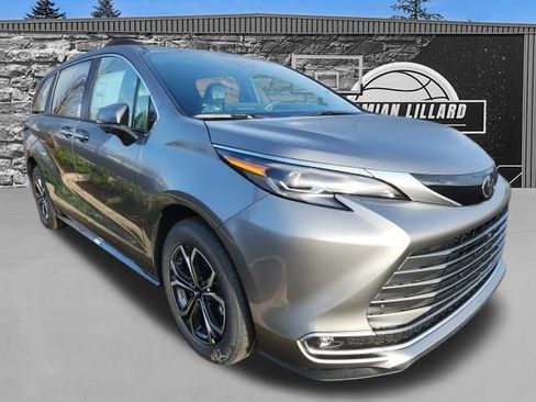 New 2026 Toyota Sienna Platinum image 1