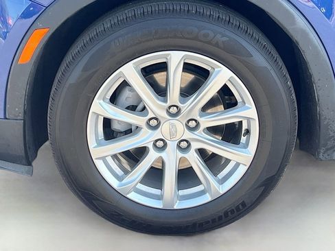 Used 2022 Cadillac XT4 Premium Luxury w/ Safety Alert Package FWD image 29