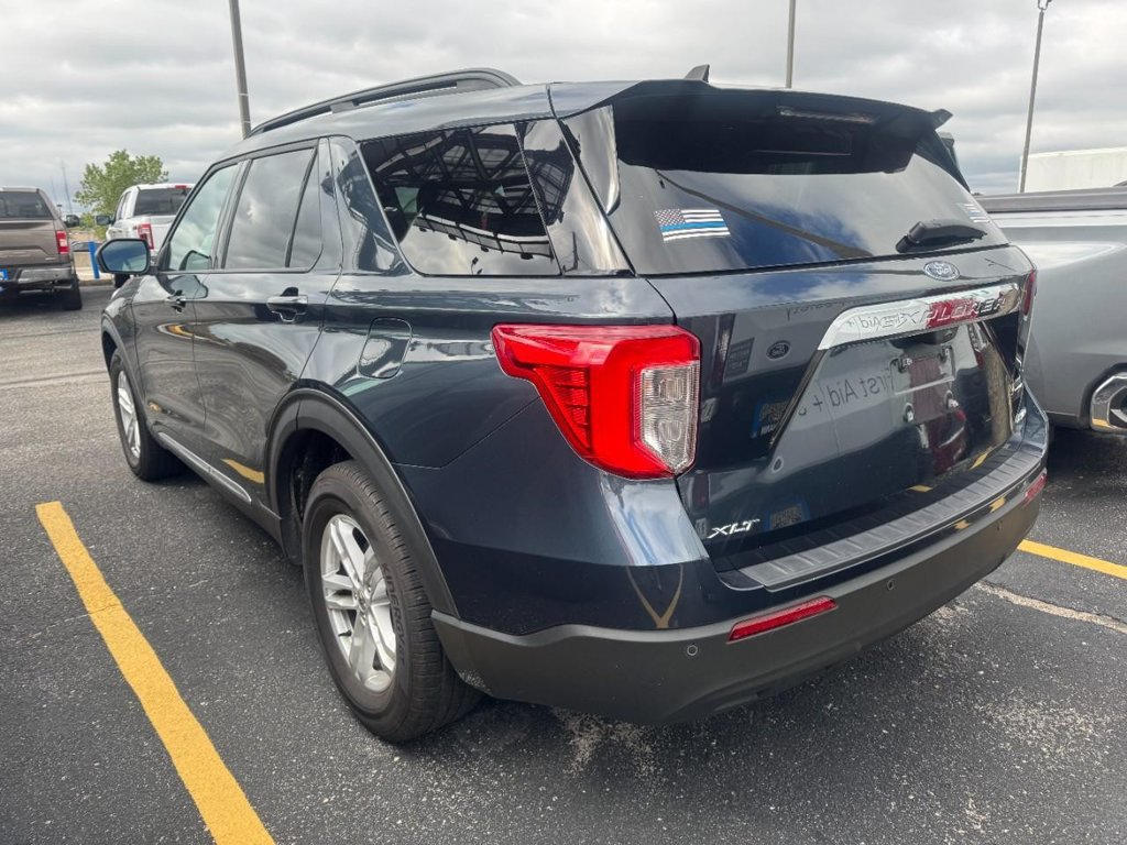 Used 2024 Ford Explorer XLT AWD/4WD image 7
