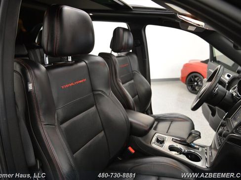 Used 2017 Jeep Grand Cherokee Trailhawk w/ Trailhawk Luxury Group image 21