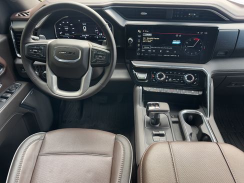Used 2024 GMC Sierra 1500 Denali w/ Technology Package image 18