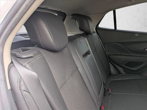 Used 2021 Buick Encore Preferred image 16