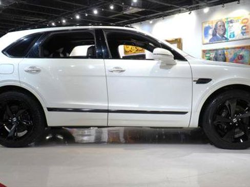 Used 2018 Bentley Bentayga AWD/4WD image 8