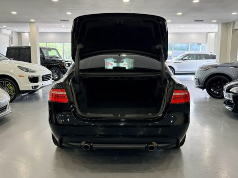 Used 2019 Jaguar XE RWD image 27