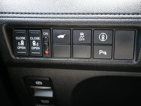 Used 2024 Honda Odyssey Touring image 27