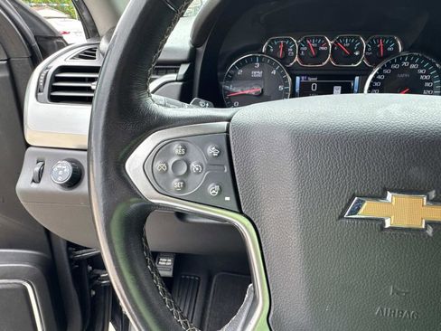 Used 2019 Chevrolet Suburban Premier RWD image 41