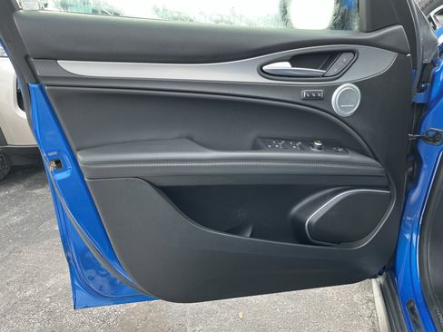 Used 2018 Alfa Romeo Stelvio Ti Sport image 19