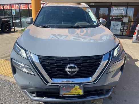 Used 2023 Nissan Rogue SL AWD/4WD image 9