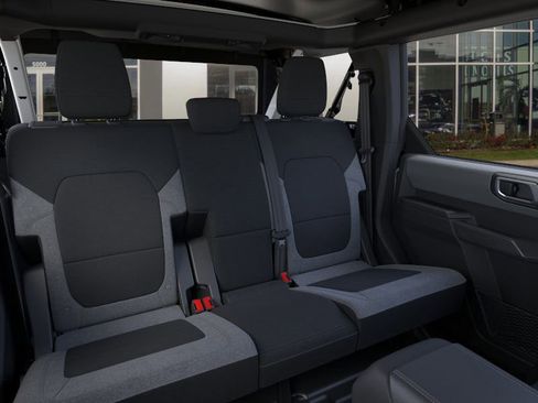 New 2025 Ford Bronco Base image 33