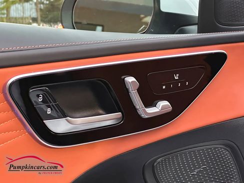 Used 2022 Mercedes-Benz C 300 C 300 4MATIC Sedan 4D w/ Exclusive Trim Package image 27