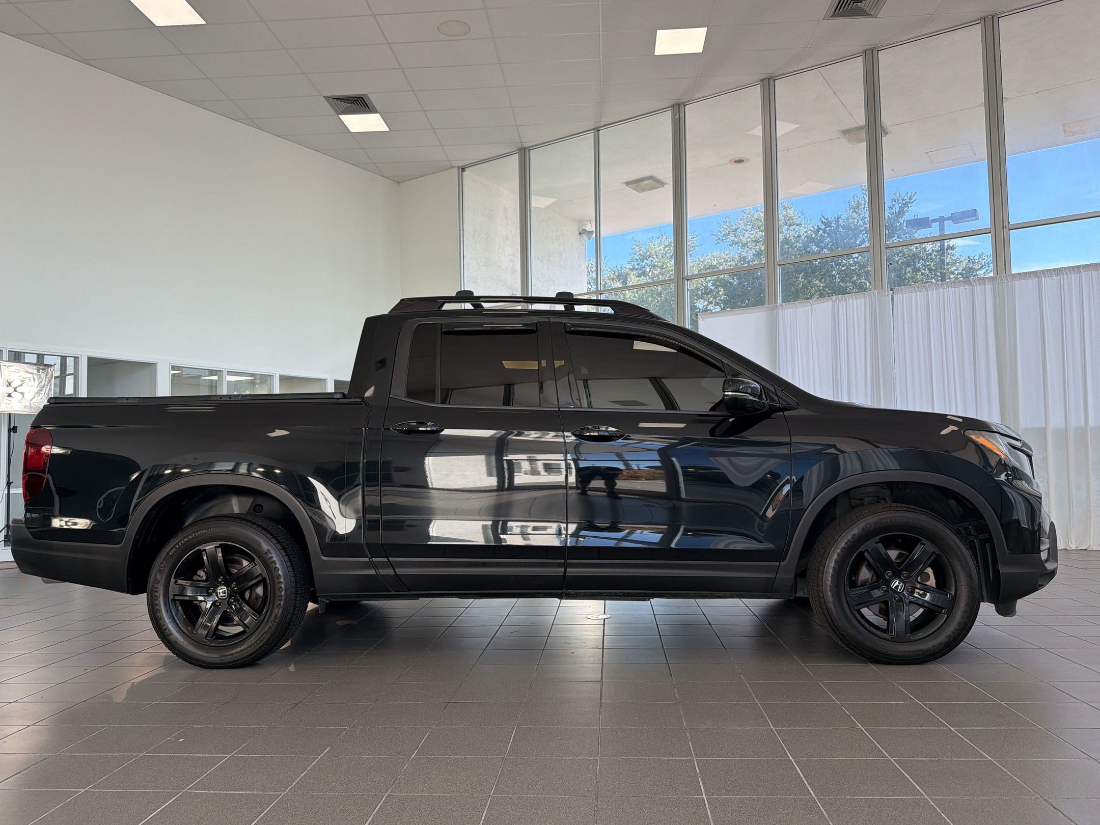 Used 2023 Honda Ridgeline Black Edition image 8