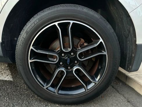 Used 2013 Ford Edge SEL image 31