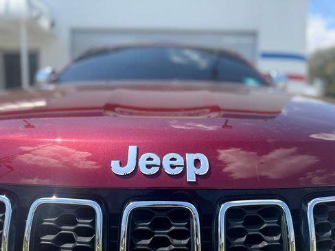 Used 2020 Jeep Grand Cherokee Limited image 9