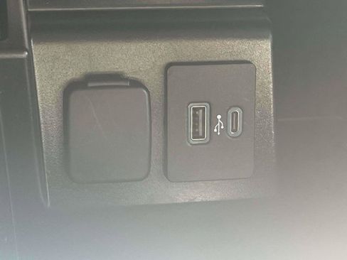 Used 2023 Ford Explorer XLT w/ Equipment Group 202A AWD/4WD image 35