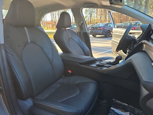 Used 2024 Toyota Camry XSE image 10