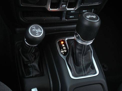 Used 2025 Jeep Wrangler Backcountry image 10