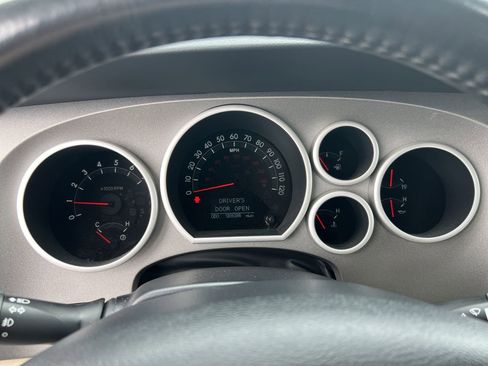 Used 2013 Toyota Tundra Limited image 21