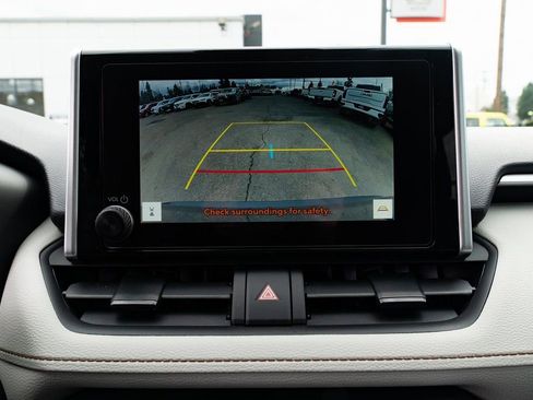 Used 2025 Toyota RAV4 XLE w/ Convenience Package AWD/4WD image 15