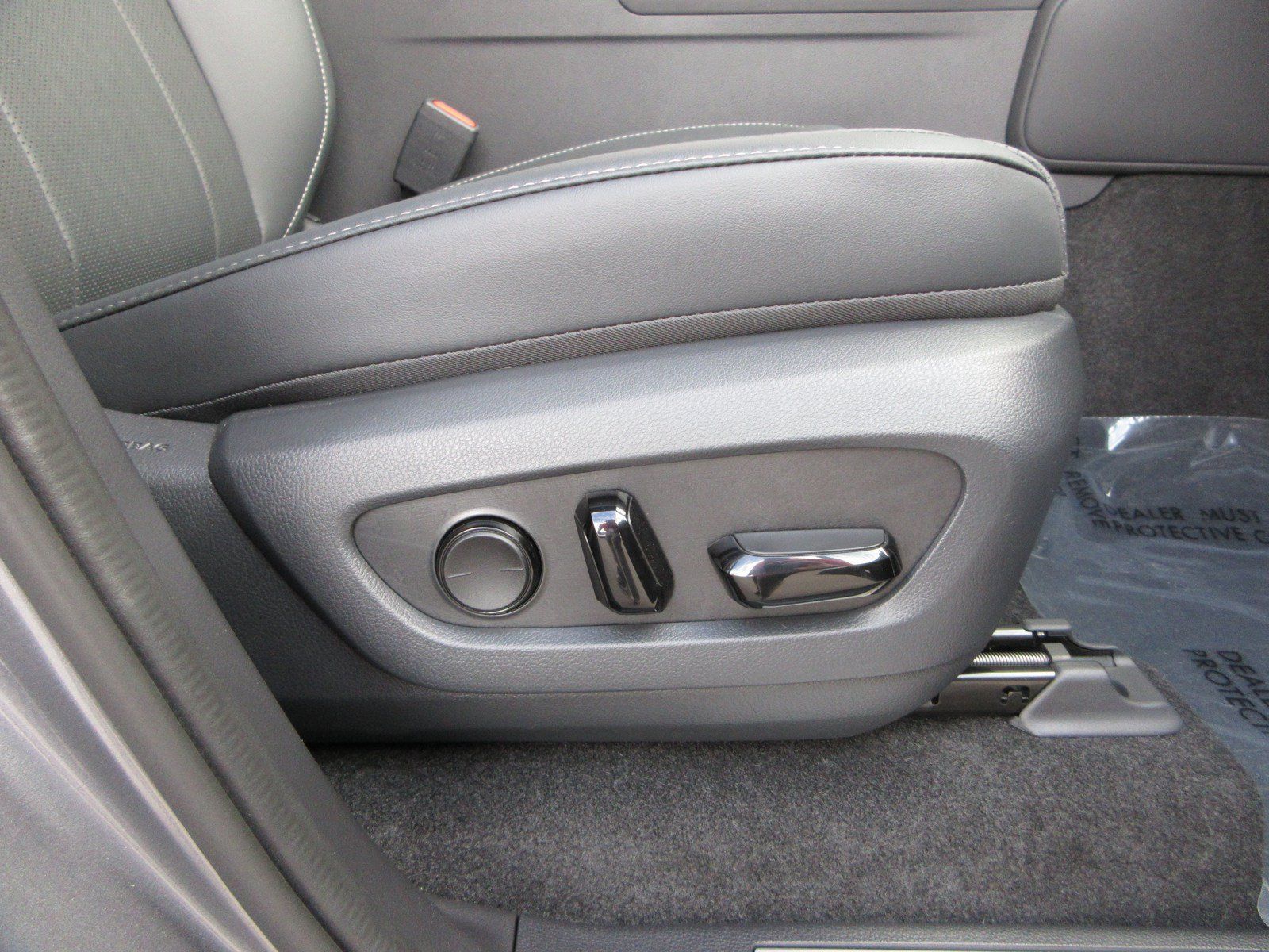 Used 2026 Lexus GX 550 w/ Cold Area Package AWD/4WD image 27