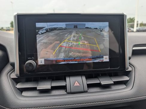 Used 2023 Toyota RAV4 XLE w/ Convenience Package FWD image 16