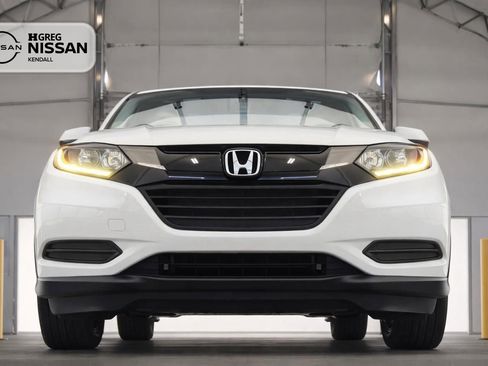 Used 2021 Honda HR-V LX image 6