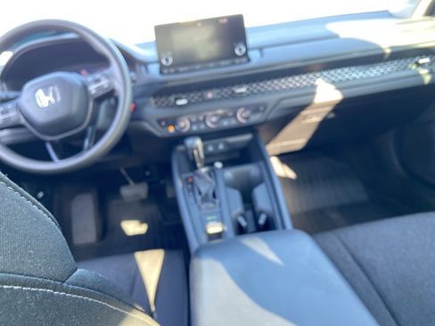 Used 2023 Honda Accord EX image 18