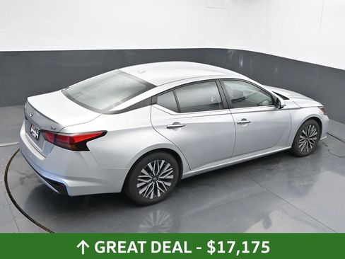 Used 2023 Nissan Altima 2.5 SV image 42