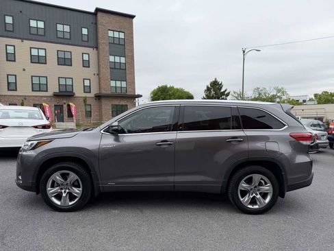 Used 2018 Toyota Highlander Limited AWD/4WD image 4