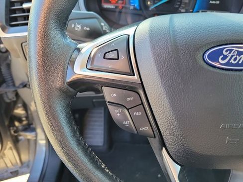 Used 2024 Ford Edge SEL image 17