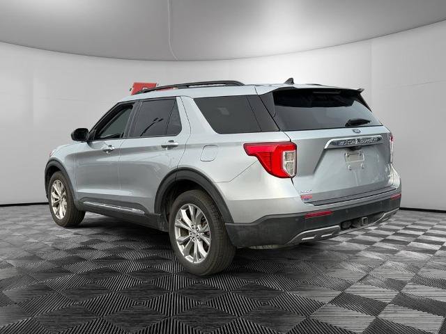 Certified 2023 Ford Explorer XLT w/ Equipment Group 202A AWD/4WD image 3