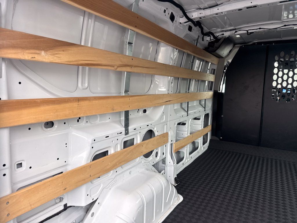 Used 2025 Ford Transit 250 Low Roof w/ Exterior Upgrade Package RWD image 16