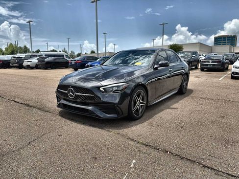 Used 2023 Mercedes-Benz C 300 4MATIC Sedan image 4