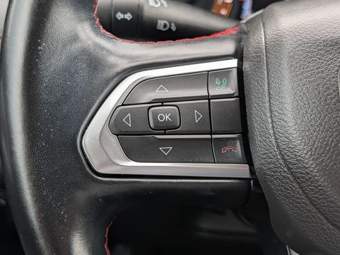 Used 2022 Jeep Compass Trailhawk w/ Trailhawk Convenience Group AWD/4WD image 32