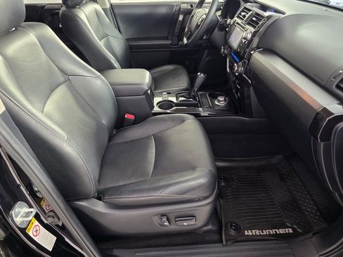 Used 2019 Toyota 4Runner Limited AWD/4WD image 30