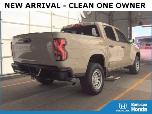 Used 2023 Chevrolet Colorado W/T image 2