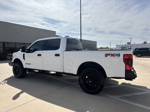Used 2022 Ford F250 XLT w/ FX4 Off-Road Package image 9