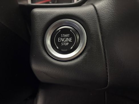 Used 2021 Chevrolet Suburban High Country image 24