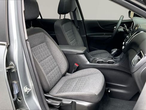 Used 2023 Chevrolet Equinox LT FWD image 9
