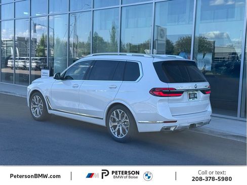 New 2027 BMW X7 xDrive40i w/ Premium Package AWD/4WD image 3